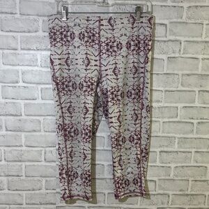 D:21 Patterned Kids Leggings, Capri white burgundy, blue size large